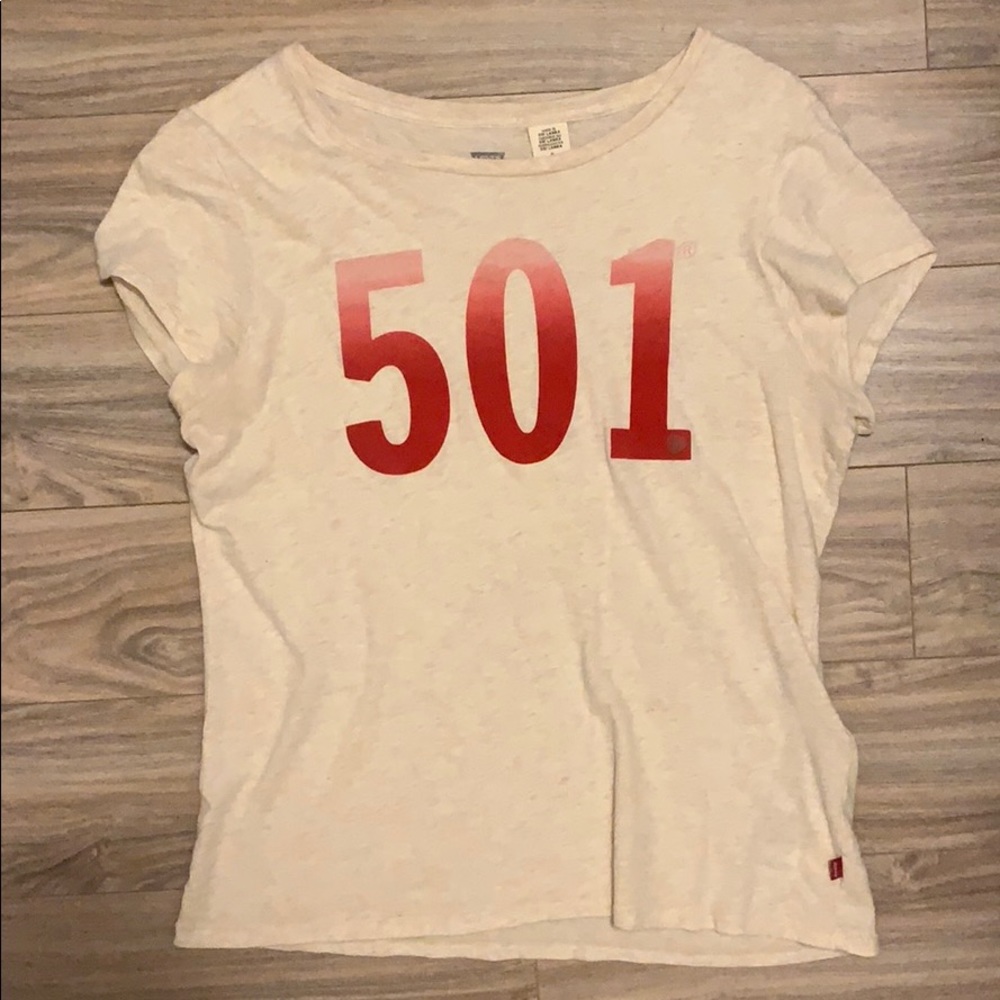 Levi’s top